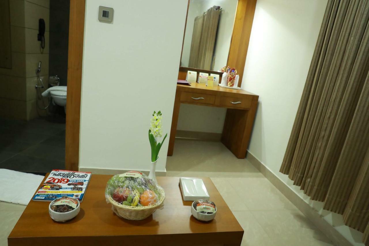 Hotel Rohini International Kallar  Exterior photo